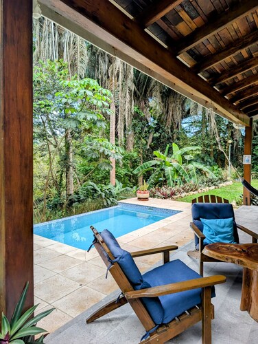 Rio Mantra-1 OR 2 Bedroom with a pool by the river