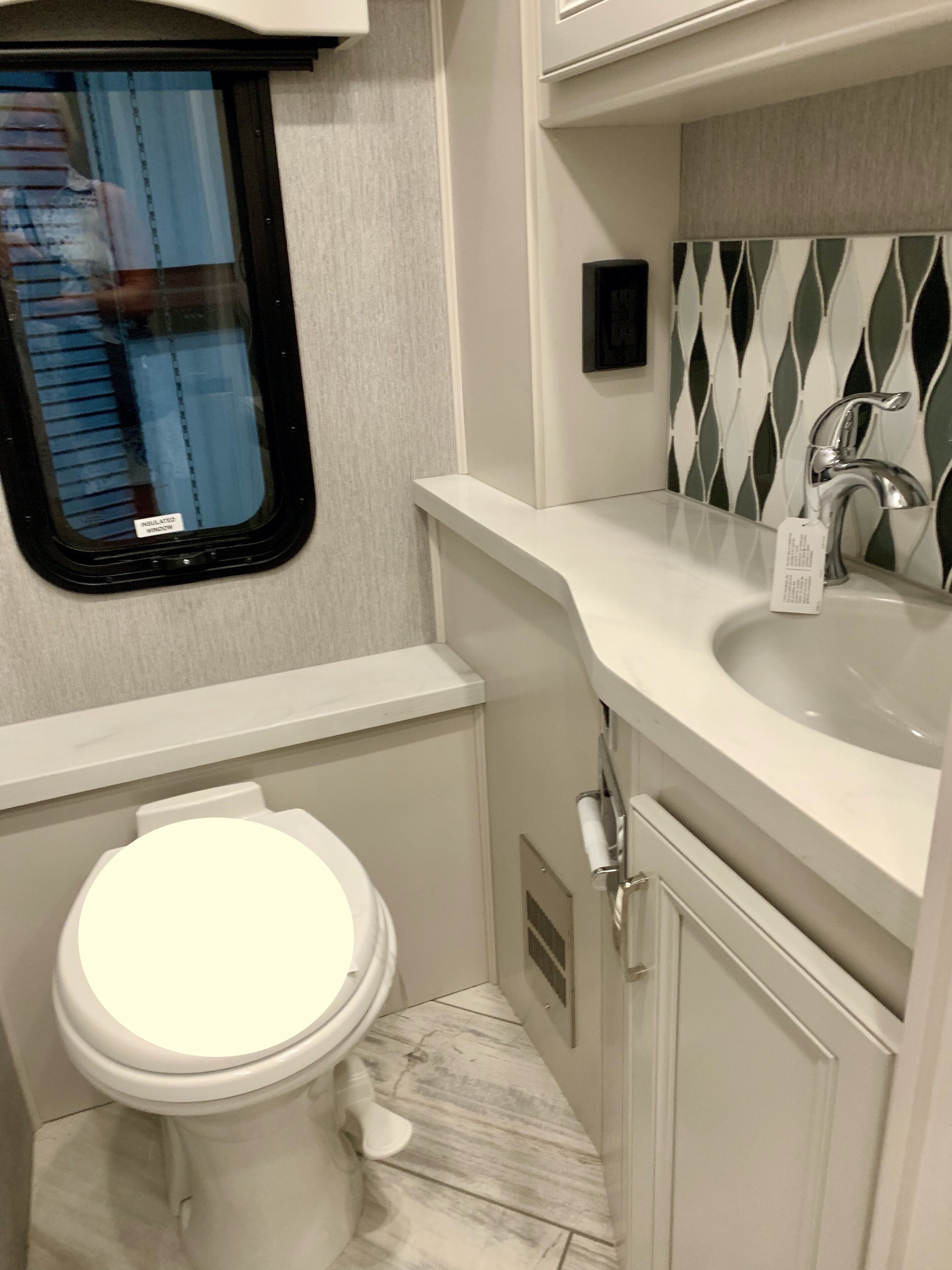 Conveniently located, close to the airport, beach and Miami