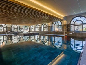 Indoor pool, a heated pool - Cordée 112 - Chamonix. Mont Blanc view, heated swimming pool (Chamonix)