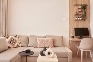 Smart TV, computer monitors