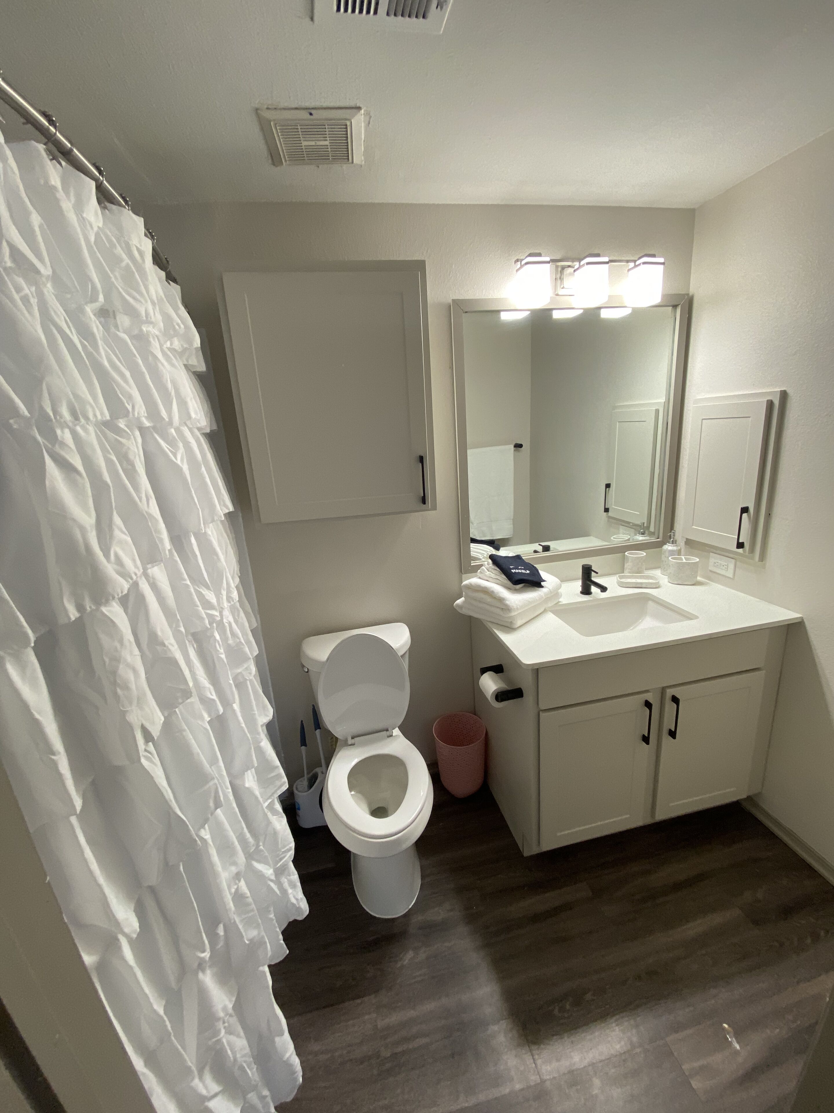 Pool Side  2-2 Rental Unit w-Pool & 24hr Gym...