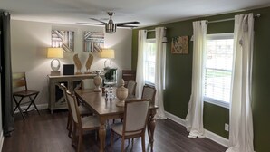 Dining - Home Is Where the Heart Is (Jonesboro)
