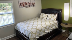 Room - Home Is Where the Heart Is (Jonesboro)