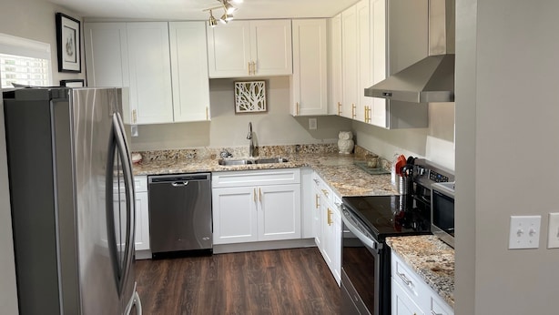 Private kitchen - Home Is Where the Heart Is (Jonesboro)