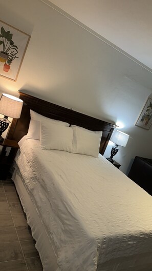 1 Schlafzimmer, Zimmersafe, Schreibtisch, kostenloses WLAN