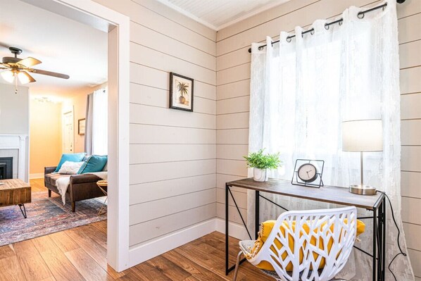 المنشأة من الداخل