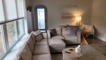 Smart TV, fireplace, offices