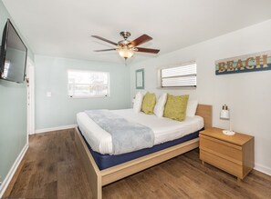 Premier Condo, 3 Bedrooms, Balcony, Oceanfront | Individually decorated, individually furnished, iron/ironing board