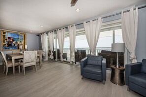 Executive Condo, 4 Bedrooms, Balcony, Ocean View | Private kitchen | Full-size fridge, microwave, oven, stovetop - On the Rocks (Indian Rocks Beach)