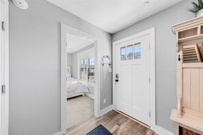 3 habitaciones, escritorio, tabla de planchar con plancha y wifi gratis