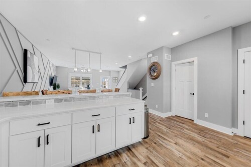 DownByTheBay_1200B Luxury Townhouse w/ Pool Near Boardwalk & FREE Parking