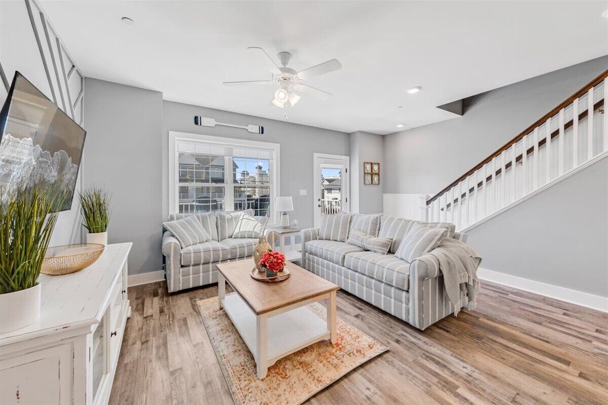 Älytelevisio, Netflix, suoratoistopalvelut, videokirjasto