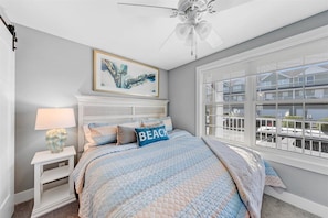 3 slaapkamers, een bureau, een strijkplank/strijkijzer, gratis wifi