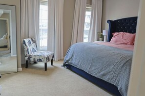 4 dormitorios, tabla de planchar con plancha, cuna de viaje