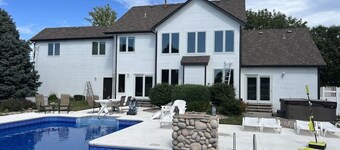 Golf Oasis Sleeps 22 Hot tub Firepit Gym Pool