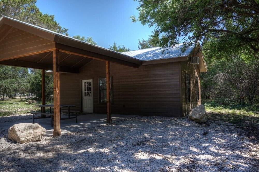 Zubers - CA -H Cabin H
