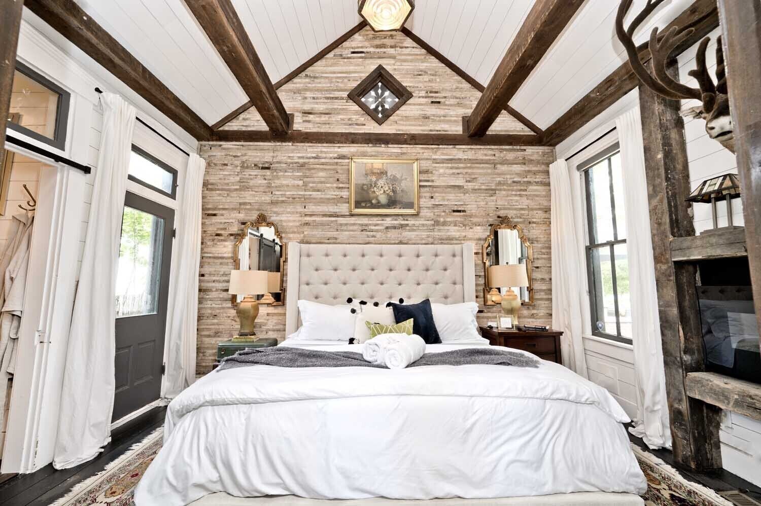 Chateau Noir- Cozy Home- 1.3 Miles from Lucas Oil Stadium