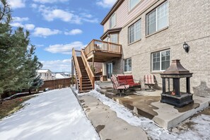 Terrace/patio - Aurora Manor with Breathtaking Views (Aurora)