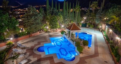 8 Bedroom Luxury Villa, Private Pool. Breathtaking views