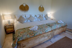 8 bedrooms, iron/ironing board, travel cot, free WiFi