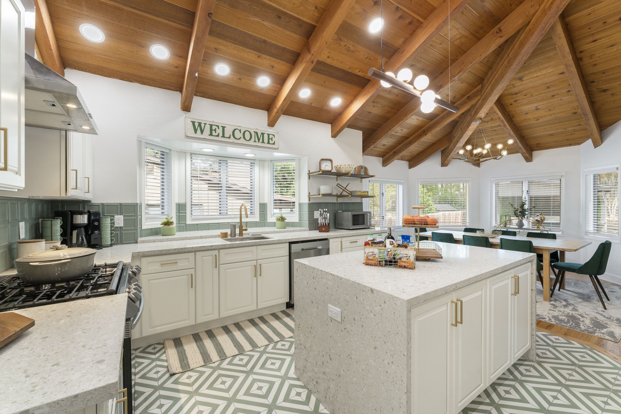 NEW! Mid-Century Modern-Near NAU/Downtown-3BR W/ AC, Hot-Tub & Sauna