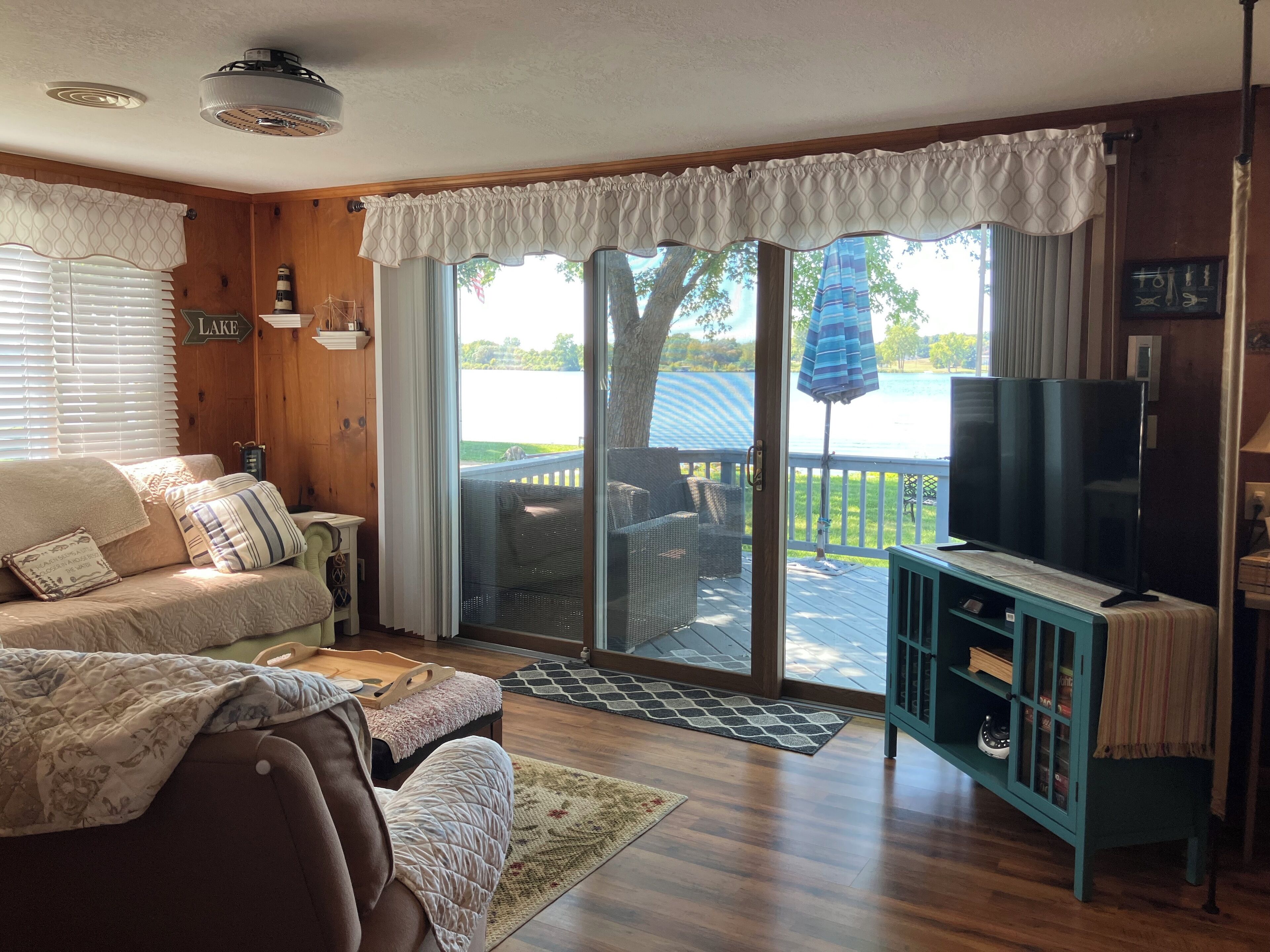 TV, DVD player, books