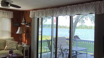 Smart TV, DVD player, books