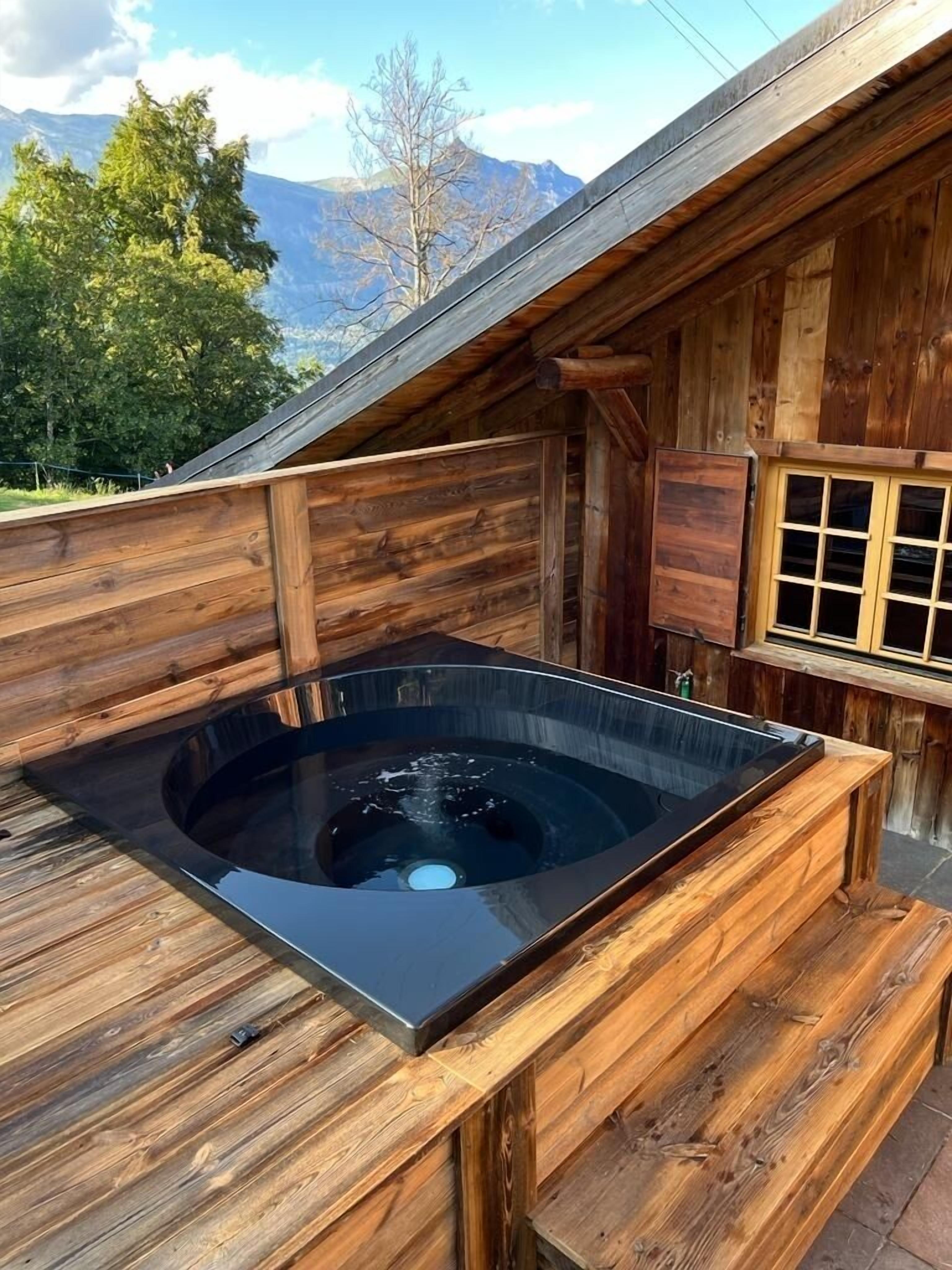 Bain à remous extérieur