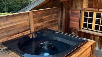 Utendørs boblebad