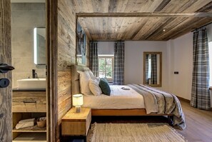 5 chambres, bureau, Wi-Fi, draps fournis