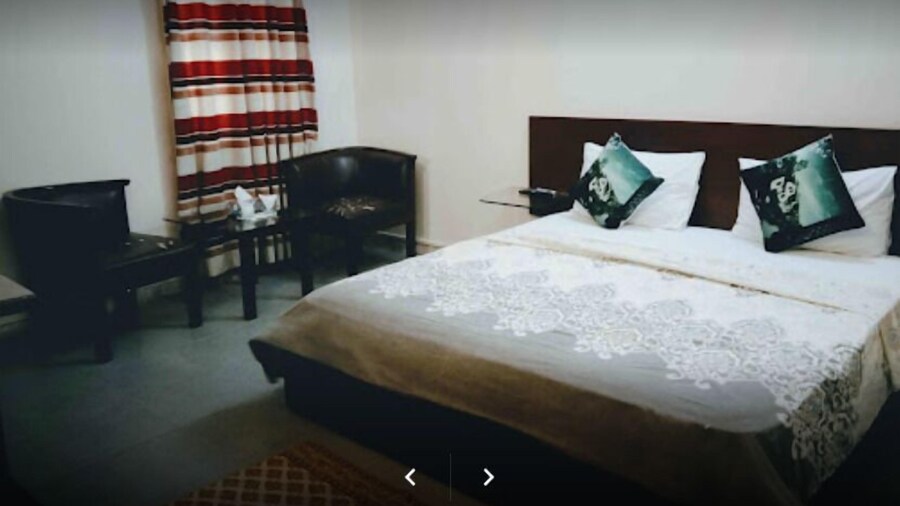 7 S even Guest House