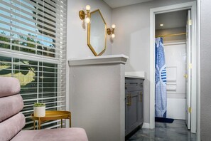 Interior - Charming Family Oasis - Dog-Friendly - Backyard (Brandon)