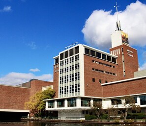 المنشأة من الخارج