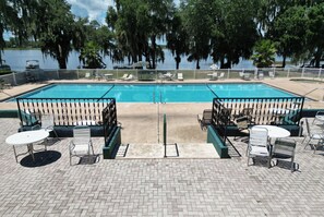 Piscina externa