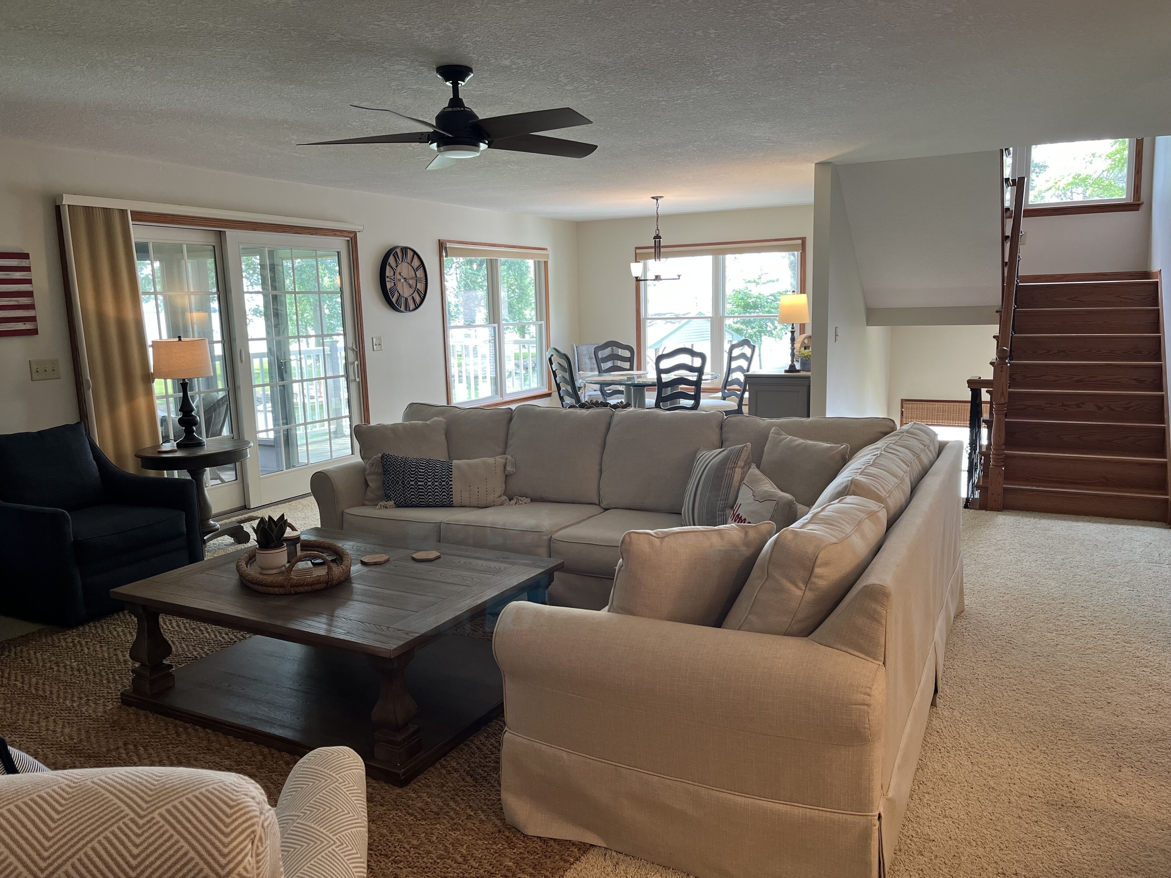 Smart TV, fireplace, table football