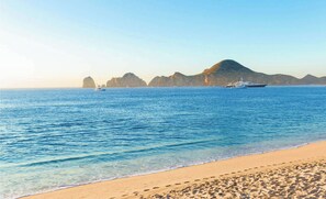 Na praia, toalhas de praia 
