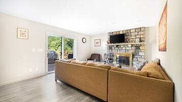 Smart TV, fireplace, foosball, table tennis