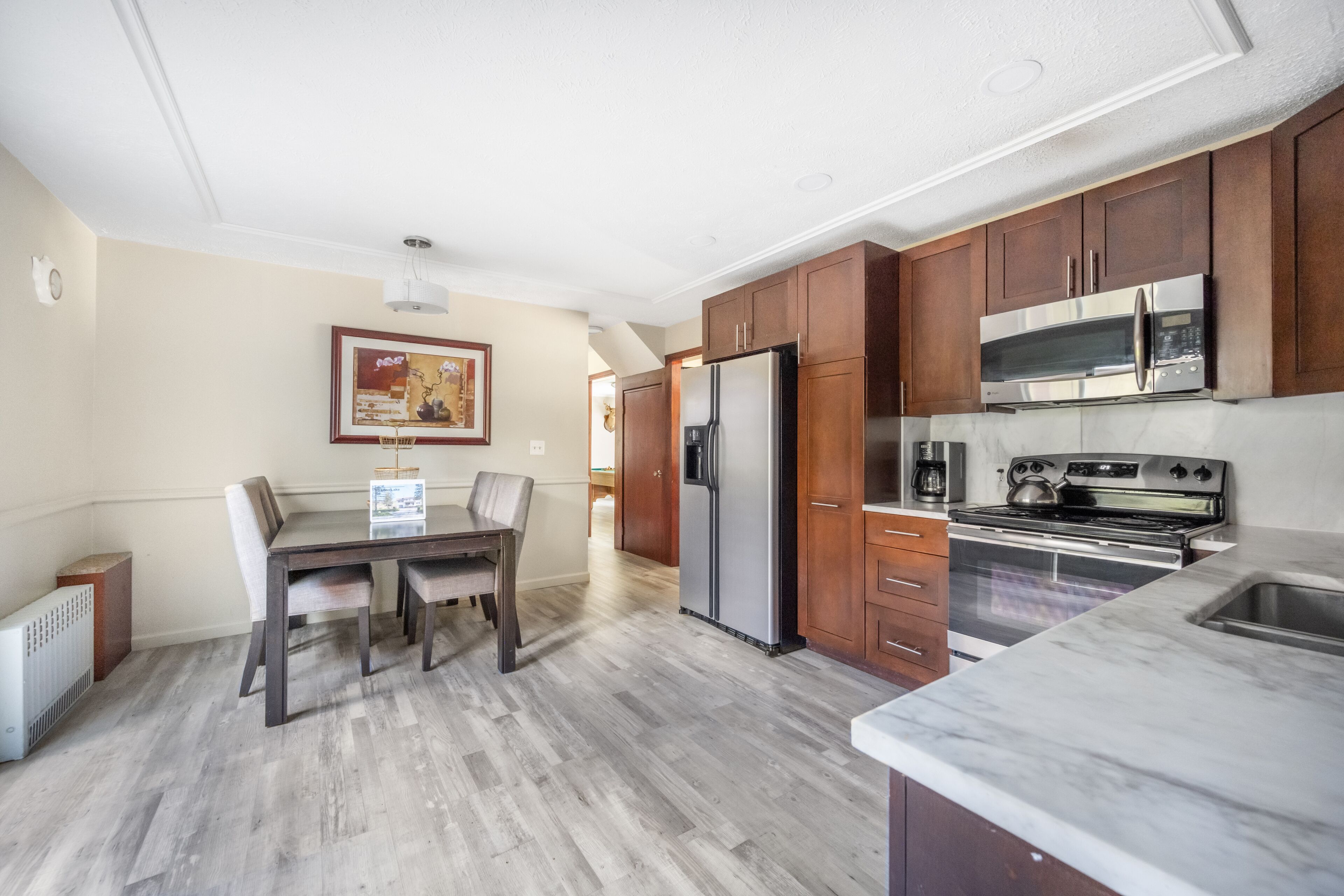 3500sqft villa with Games, Fire Pit near Resorts and Lakes