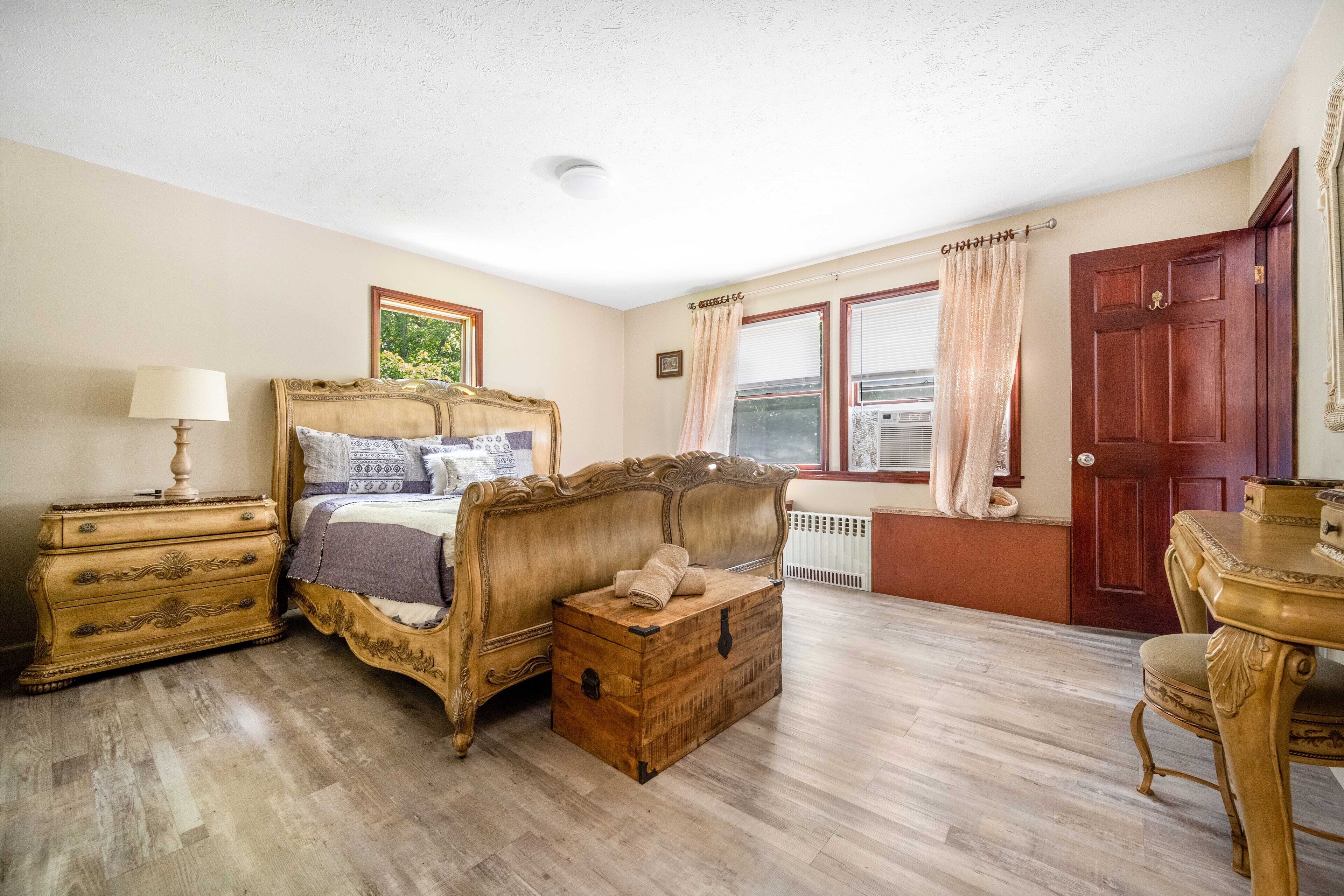 3500sqft villa with Games, Fire Pit near Resorts and Lakes