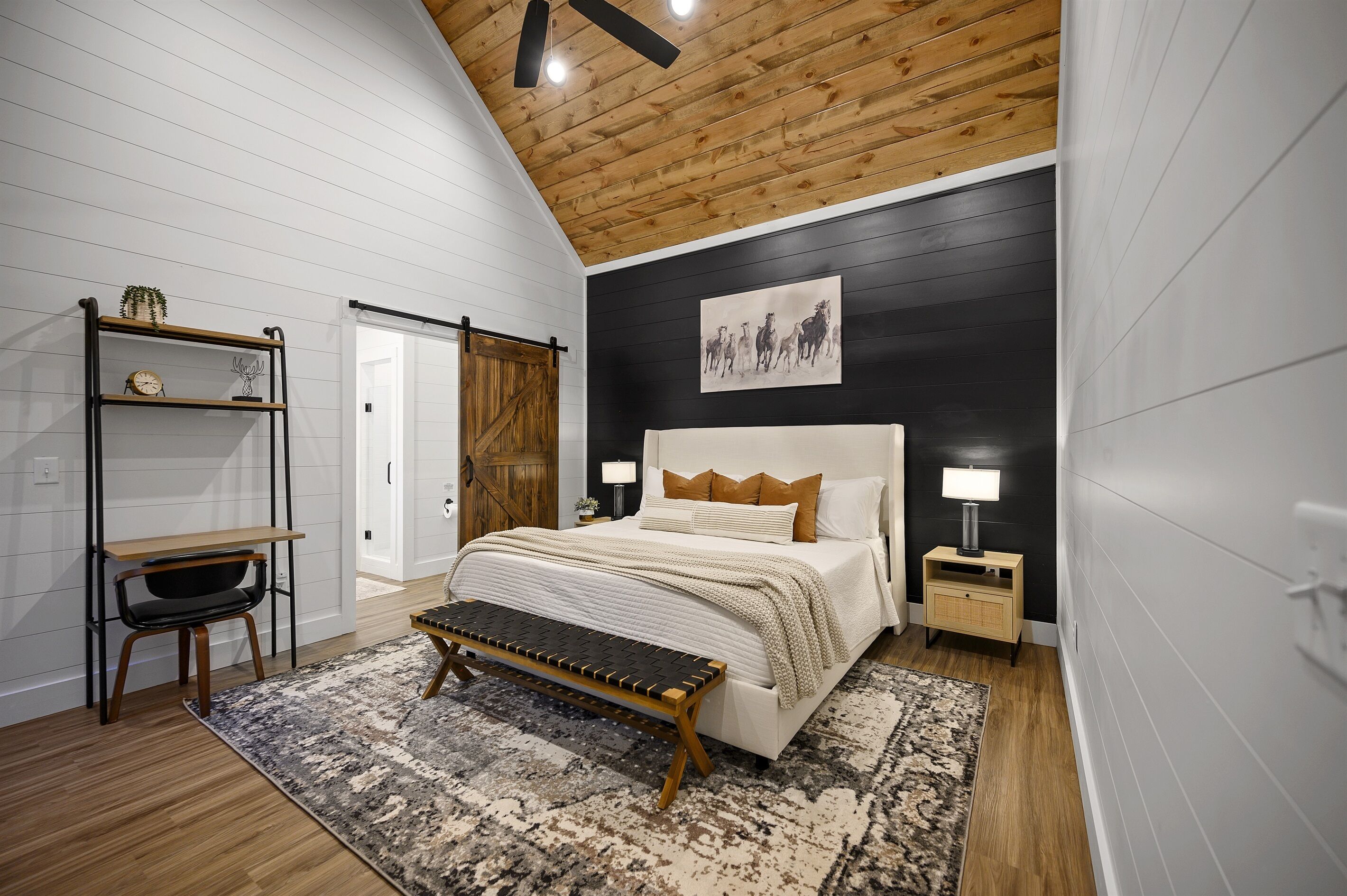 NEW! Instaworthy-Prime Location-Secluded-Hot Tub