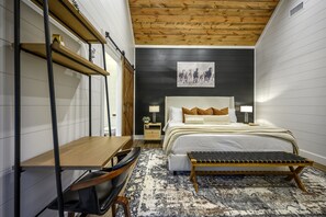 3 Schlafzimmer, Schreibtisch, Bügeleisen/Bügelbrett, Reisekinderbett