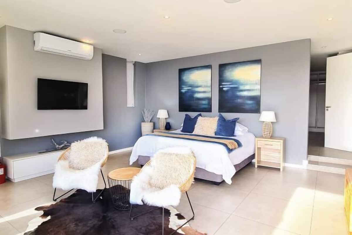 Premium bedding, minibar, in-room safe, individually decorated