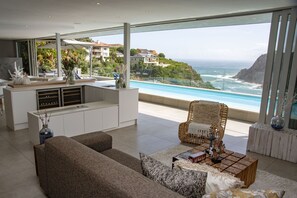 View from property - Crown on the heads (Knysna)