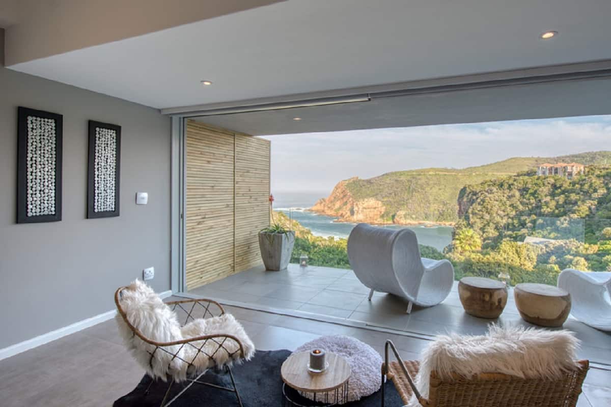 Luxury Room, 1 King Bed, Balcony, Ocean View | Terrace/patio