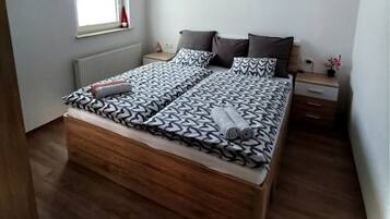 2 habitaciones, cuna de viaje y wifi gratis