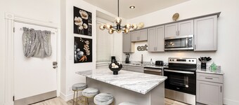 Private Historic Getaway Near Downtown Cincinnati!