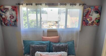 Charming Emeryville Apartment 5 min drive to Bay Bridge.