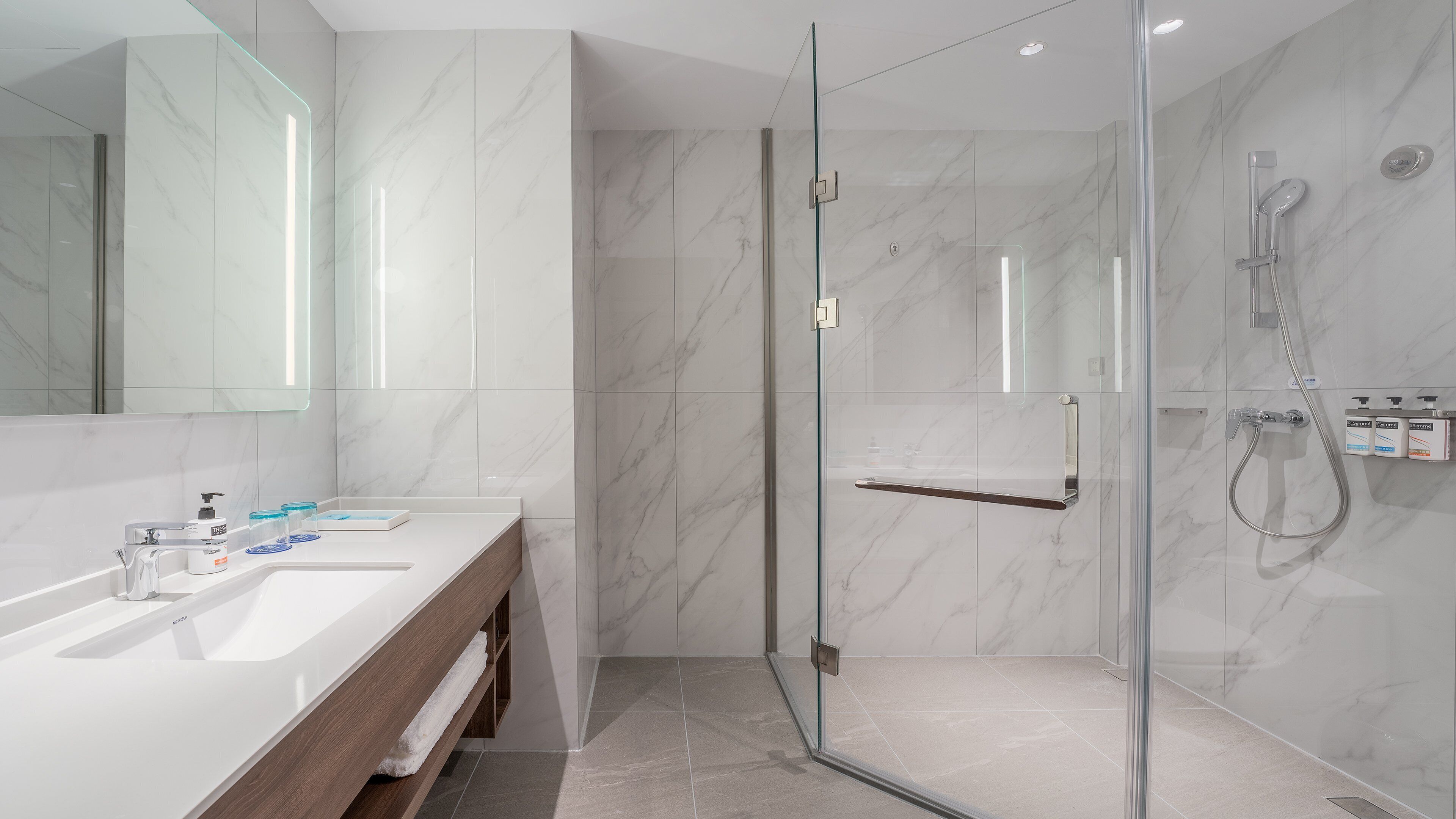 Photo - Holiday Inn Express Chengdu Pidu by IHG