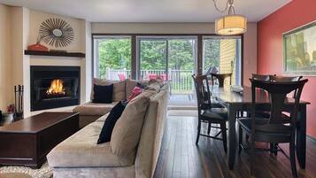Chalet, 4 Bedrooms (146 Borealis) | Living area | Flat-screen TV