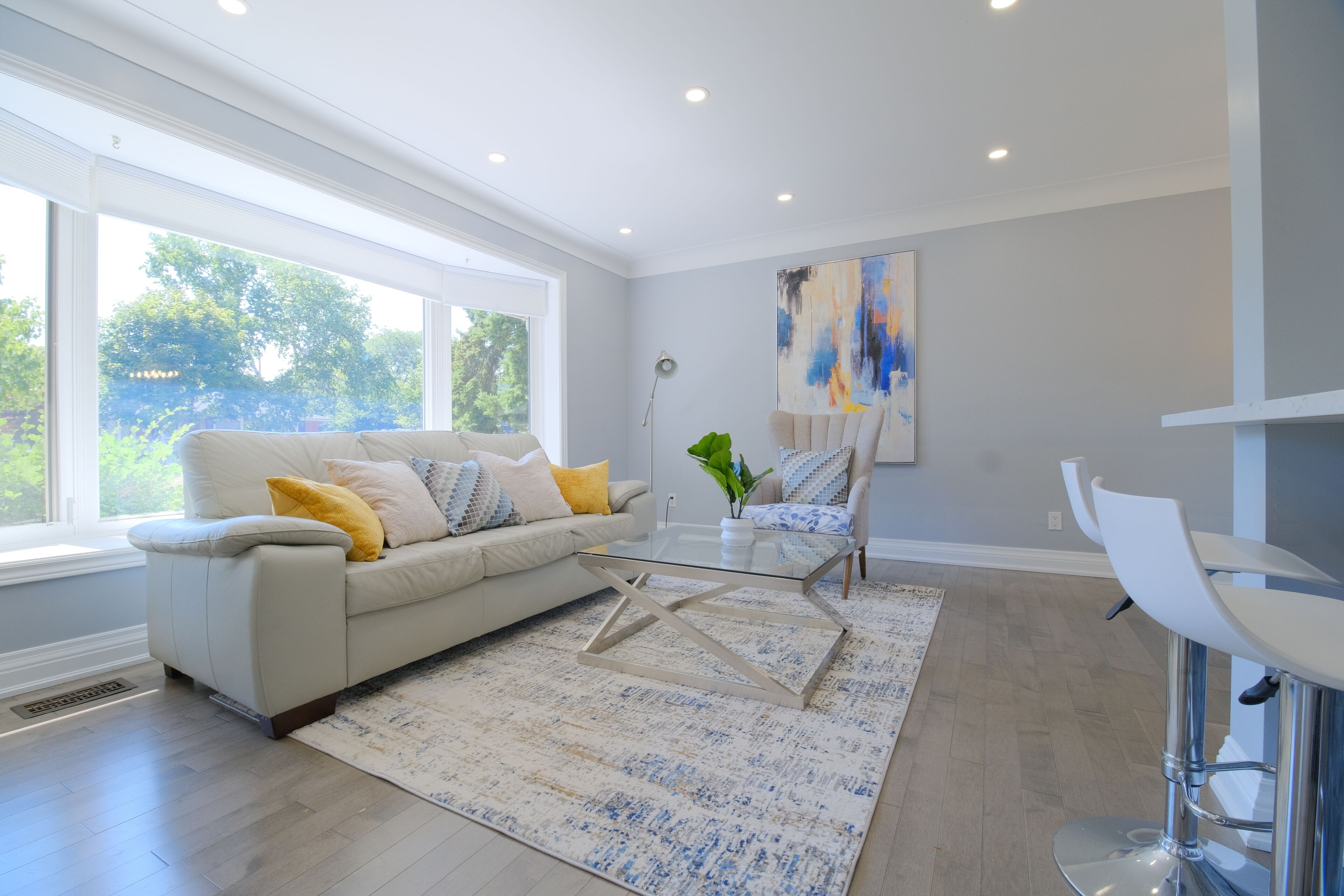 Cheerful 3 bedrooms bungalow in Burlington